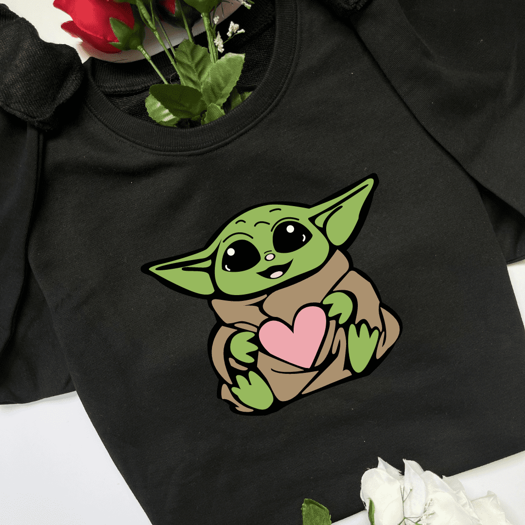 Baby Yoda Star Wars Valentine Heart Portrait Unisex T-Shirt –